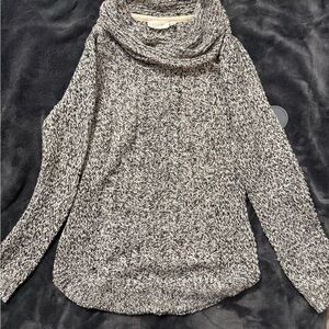 RD Style Black and White Cowl Neck Sweater